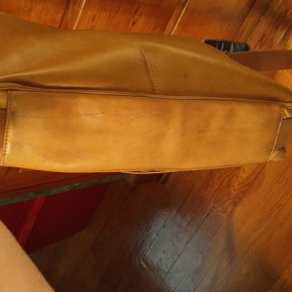 Kenneth Cole Reaction "Risky Business" Colombian Leather Business Messenger Bag - Picture 11 of 16